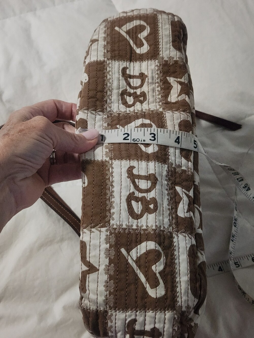 vintage Dooney & Bourke patchwork shoulder tote featuring a brown-and-cream - Picture 10 of 11
